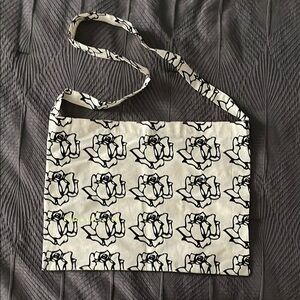 Freda Salvador tote bag